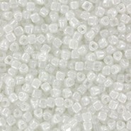 Miyuki triangle beads 10/0 White pearl ceylon TR10-420